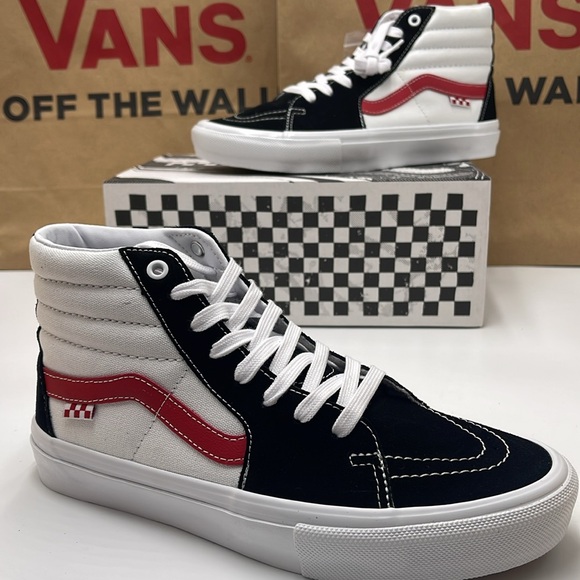 Vans Women’s Skate Sk8-Hi
Athletic Black/Red
VN0A5FCC458 Sneakers - Picture 15 of 16